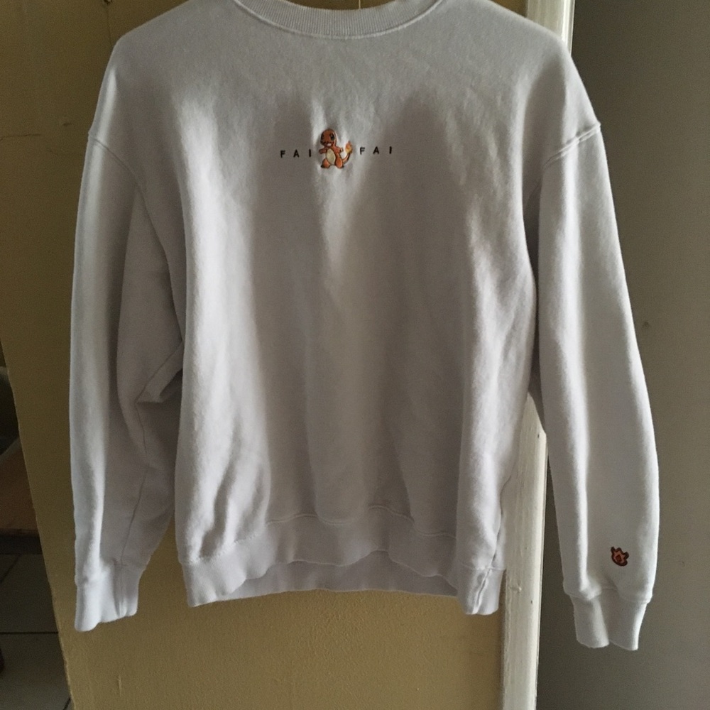 Spao x Pokémon Crewneck Sweater Size Medium